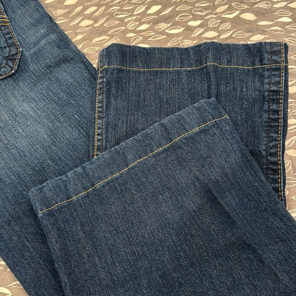 TRUE RELIGION women’s Sammy flare jeans, size 29 - Picture 9 of 14